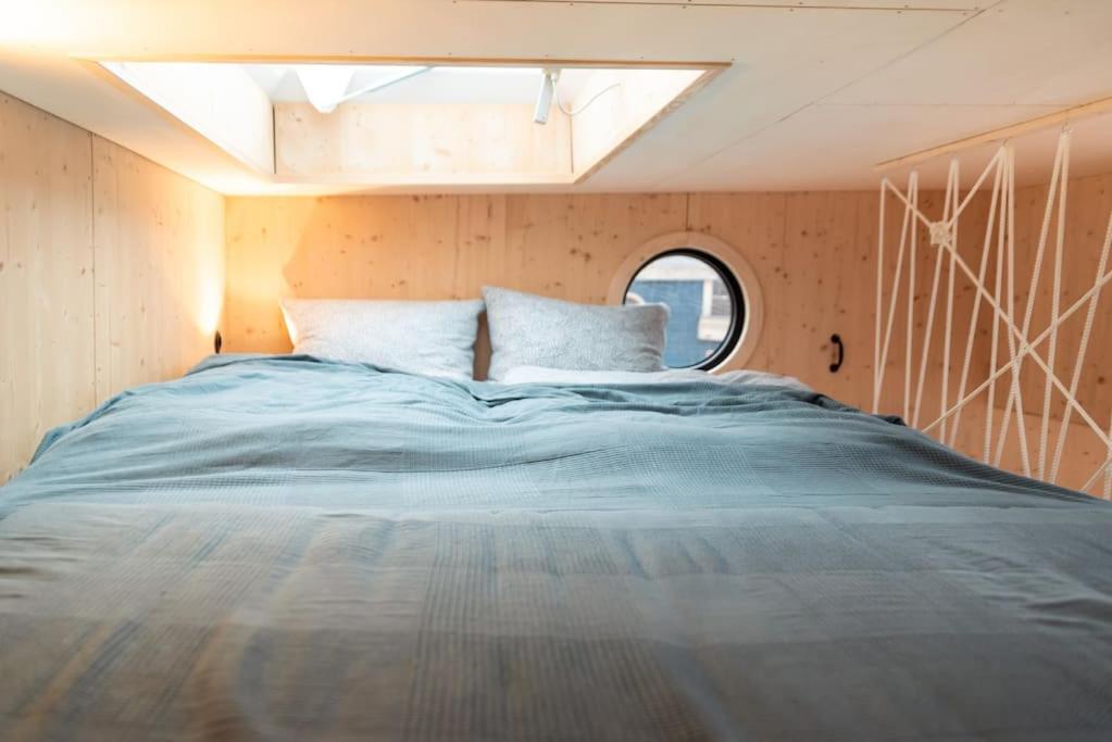 Dein Hausboot Off Fuer Deine Auszeit In Bådhotel Hamborg
